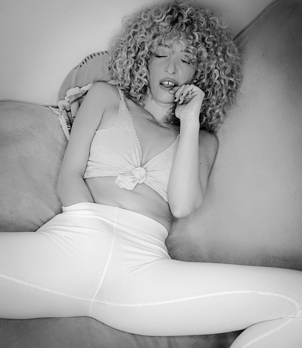 lay_titia's tweet photo. 🍆💦https://t.co/QsfA3wnGXe 💦🍆
RT➕FOLLOW =SEND NUDE 🔥
FOLLOW ON MY ⬇️= 📼 🥵🎁
https://t.co/QsfA3wnGXe
#mym #sexy #sensual #nu #naked #hottieoftheday #GirlsOfTwitter #naughtynude #hotGirls #camgirls #ladiespromo #bootybeauty #bootygodapproved #cammodel #sexual https://t.co/rupgA5pNFc