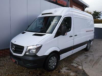Roundstone_Vans's tweet photo. SOLD! &amp; SOLD!
2 Refrigerated vehicles collected &amp; Delivered today.
1 Mercedes Sprinter
1 Volkswagen Transporter 
We are keeping the people supplied who supply the UK.
#StaySafeEveryone 
#ContactUs4Contactless 
#vansforsalesussex 
#MassiveMondays https://t.co/wW4kKQSGe8