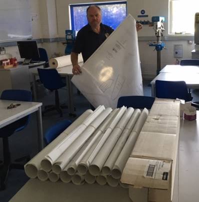 b_ftlos's tweet photo. HUGE THANKS TO:  Garth Hill College Bracknell.  They have been going out of their way to supply us with Patterns to keep the community sewing. Despite being in a busy secondary school, Cliff has been working hard to keep sourcing paper and provide us with patterns.
@GarthHillColl https://t.co/m2Fv92nYyw