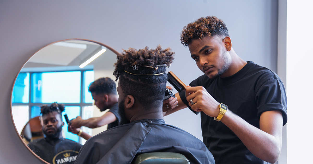 Happy #HairstylistsAppreciationDay! 💇‍♀️💇‍♂️

Have you been experimenting with hair styles whilst #WFH?

If you'd like to master your skills or if you're looking for an apprentice, please email employers@leedscitycollege.ac.uk for more information.

#Hair #HaircutAtHome #Leeds
