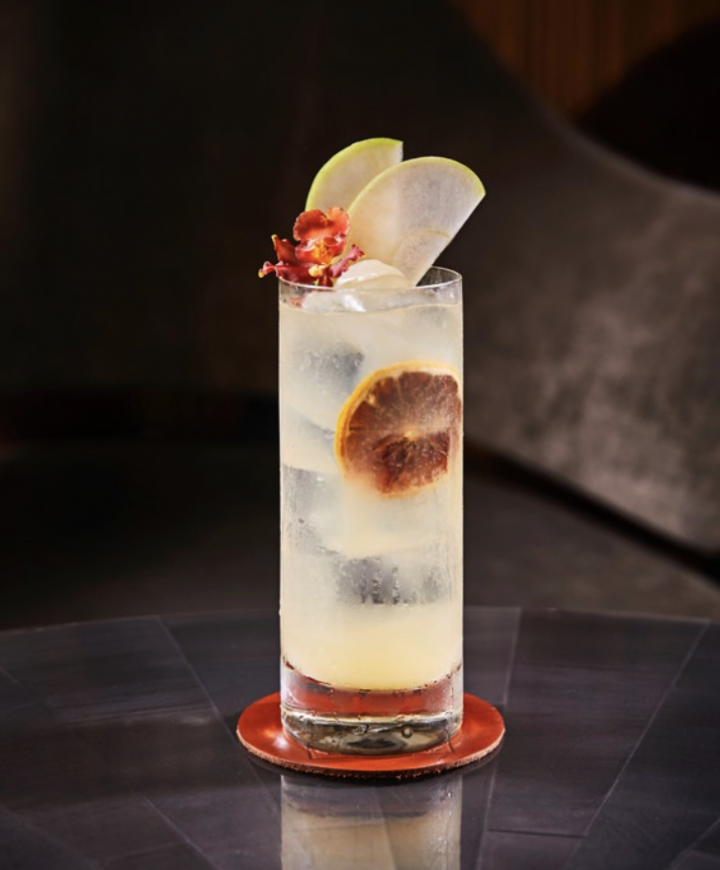 marketwatchmag's tweet photo. Café Meets Cocktail Bar: Mixologists are embracing coffee and tea as versatile bar ingredients. Read more: https://t.co/gkL45m8Czw https://t.co/MdM0JGZGeV