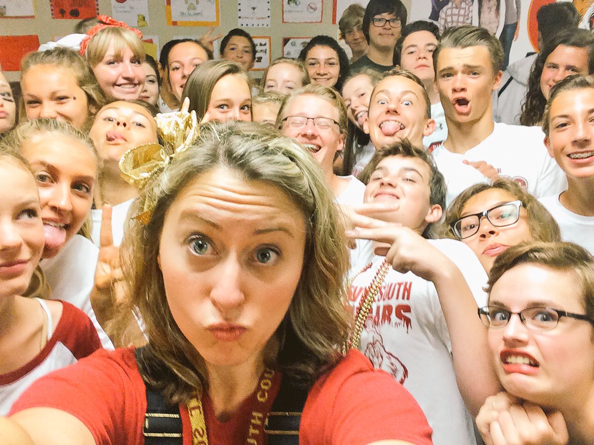 rmkiecker_roth's tweet photo. Class of 2020 you will always have a special place in my heart! Throwback to freshman year spirit day Friday :) 

#missyouall #loveyouall #SpiritDayFriday #Classof2020 #CougarsOnline2020 #Bettertogetherlshs ♥️♥️♥️ https://t.co/DFiOZt47Sy