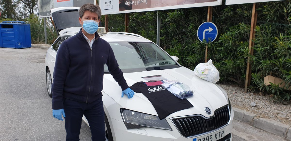 AngelesNoche's tweet photo. Os queremos desear un feliz fin de semana con buenas noticias. Estamos recibiendo un montón de mascarillas para los voluntarios y también para repartir a los más necesitados. Las mascarillas ahora mismo son super importantes para que el comedor pueda seguir abierto... https://t.co/j36TvkM4BA
