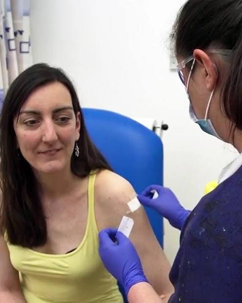 Dr. Elisa Granato- The first volunteer under the human trial in Europe of a coronavirius vaccine.
#CoronaWarriors #ElisaGranato #Covid_19