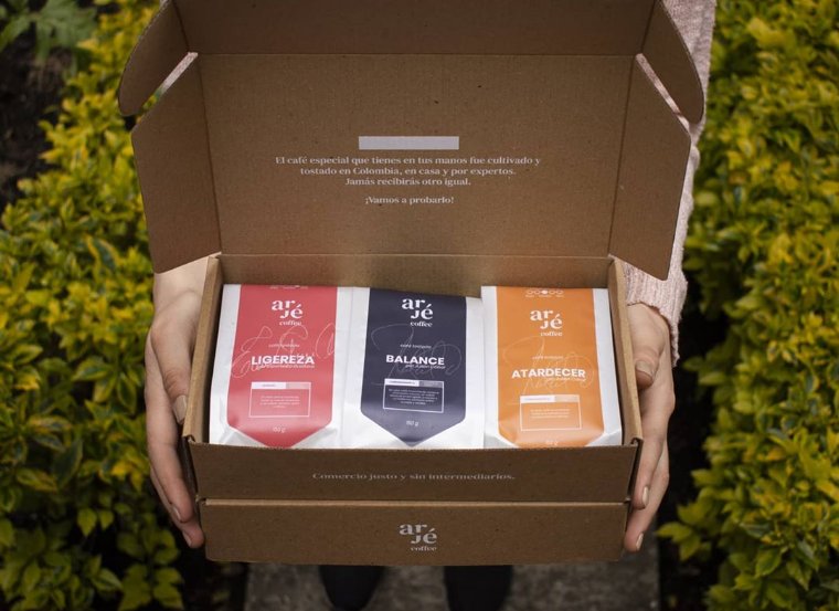 holamariacamila's tweet photo. No solo son mis mejores amigos sino que son personas admirables!

@ArjeCoffee logró el sueño construir un canal de distribución de café de especialidad sin intermediarios dando la mayor ganancia al productor local 🇨🇴☕

Se los recomiendo de corazón💙

https://t.co/2b1XHcUfAt https://t.co/2pkUaHLmqO