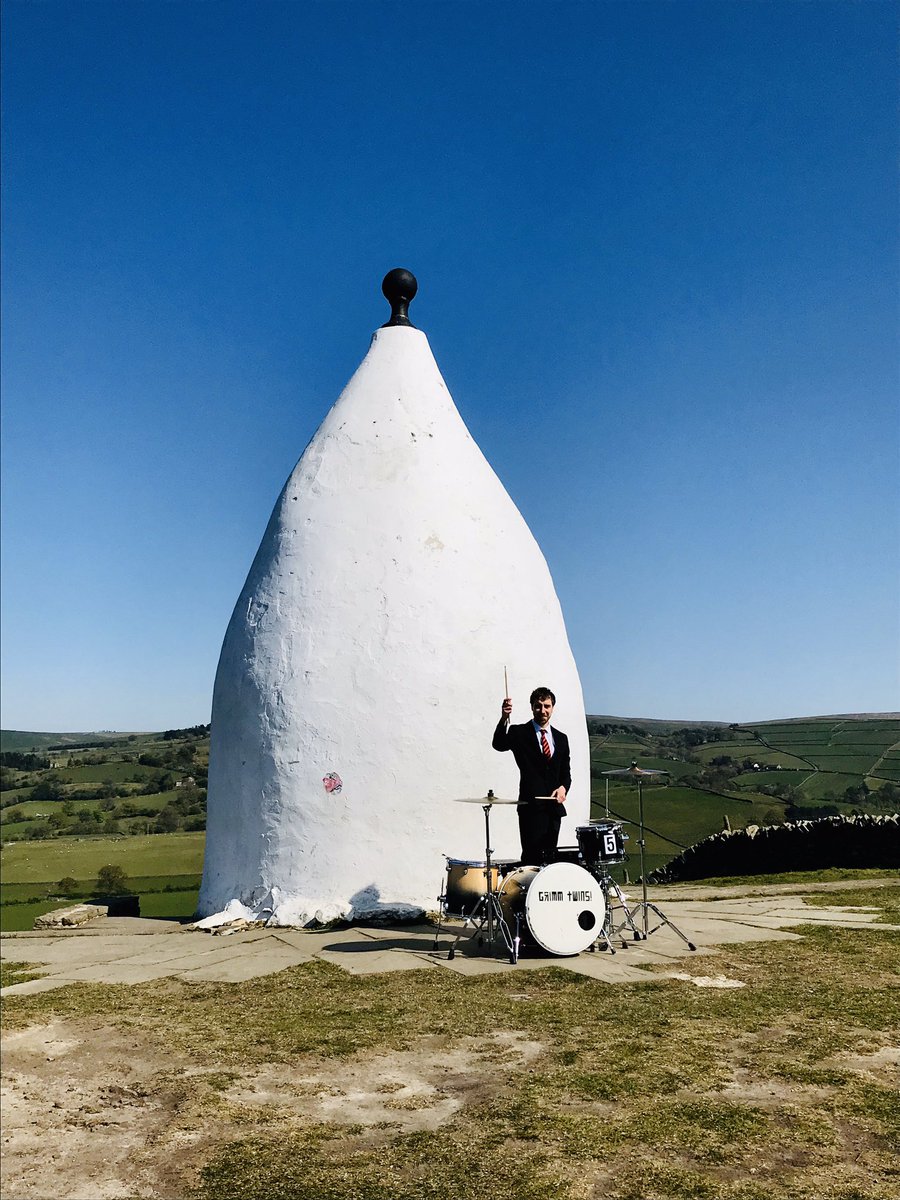 Really proud of #Bollington #Cheshire, the support for each other as a community &amp; #NHS. Drumming day &amp; night with blue light at White Nancy to raise awareness &amp; funds. It’s a small town with big ideas &amp; lots of soul💙 <a href="/BBCNews/">BBC News (UK)</a>  <a href="/bbcnickrobinson/">Nick Robinson</a> <a href="/BollingtonArts/">BollingtonArtsCentre</a> <a href="/bollingtontc/">Bollington TC</a>