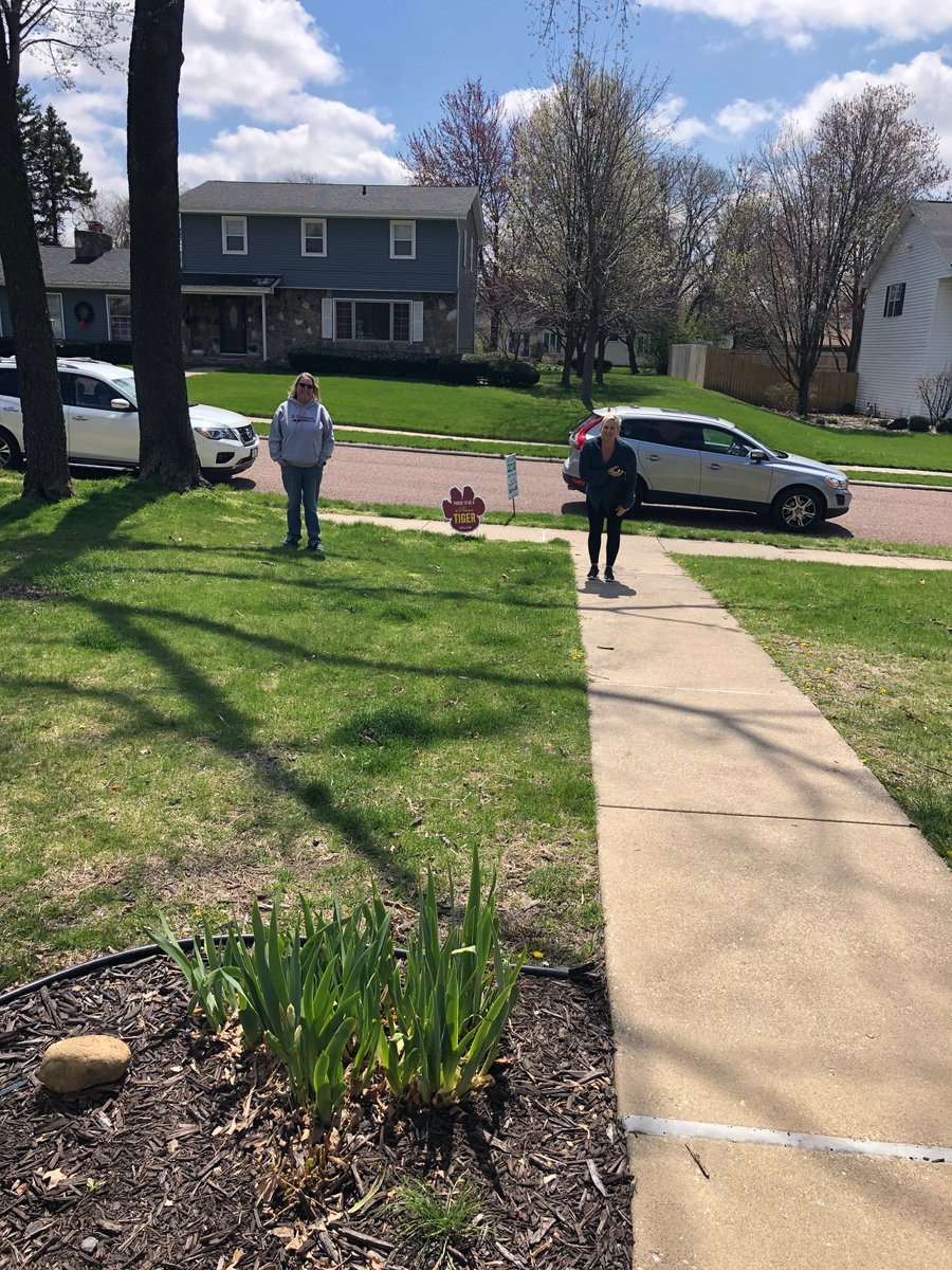 SPSTigers's tweet photo. Some of our teachers making special visits to kiddos. https://t.co/7znQ4DFJCN
