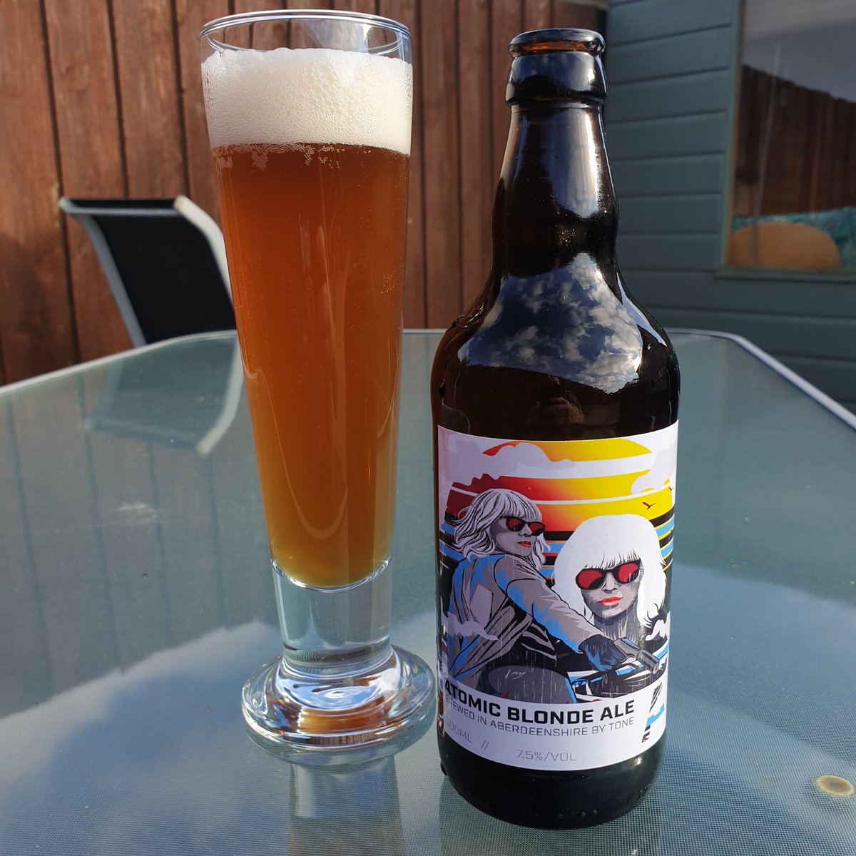 TonyCoulson10's tweet photo. 1st outing of my Belgian Blonde Ale, "Leffe" clone, tasting good & I'm sure will improve over the coming months, klass in a glass 🍺#homebrew #homebrewing #scottishcraftbeer #instabeer #longside #iampunk #homebrewingonly #belgianblonde https://t.co/lTarVmVcfV