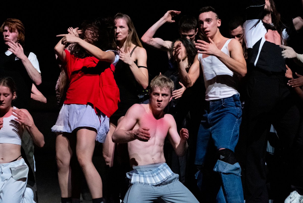 NOUVEL ARTICLE
___

Découvrez le nouveau texte d'Arnaud Idelon, "L'after d'après" : bit.ly/2VyUbNT

Visuel : (La)Horde - Room with a View - Théâtre du Châtelet - Crédits Aude Arago _ Théâtre du Châtelet.