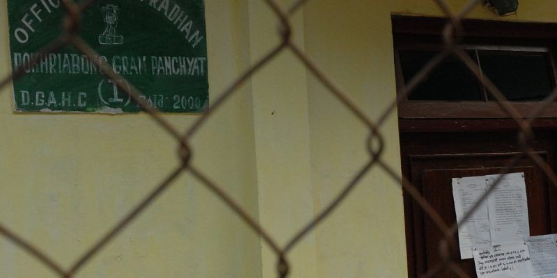 CPR_India's tweet photo. Is it pertinent now, more than ever before, to look at role of the panchayat to be envisioned beyond a village-level task force to contain #COVID19 crisis? @avani_kapur @aishpanicker on revisiting the position of panchayats in governance system @thewire_in https://t.co/lbSWwiBtPV https://t.co/H0Go3JQqJR