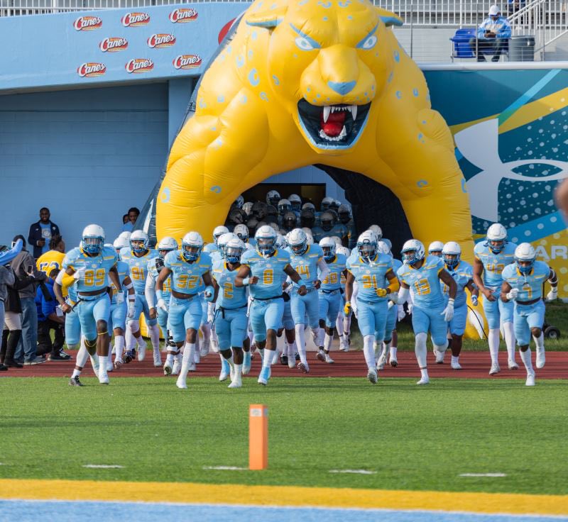 Srtzeee's tweet photo. BLESSED TO RECEIVE ANOTHER ⭕️FFER FROM SOUTHERN UNIVERSITY 🙏🏾@ZackG13 @GeauxBeaux8 @mtstockton1 @ChadSimmons_ @247Sports @tyvezeh_3 @TrainerfromHell @DexPreps https://t.co/EpCWFyOqtR