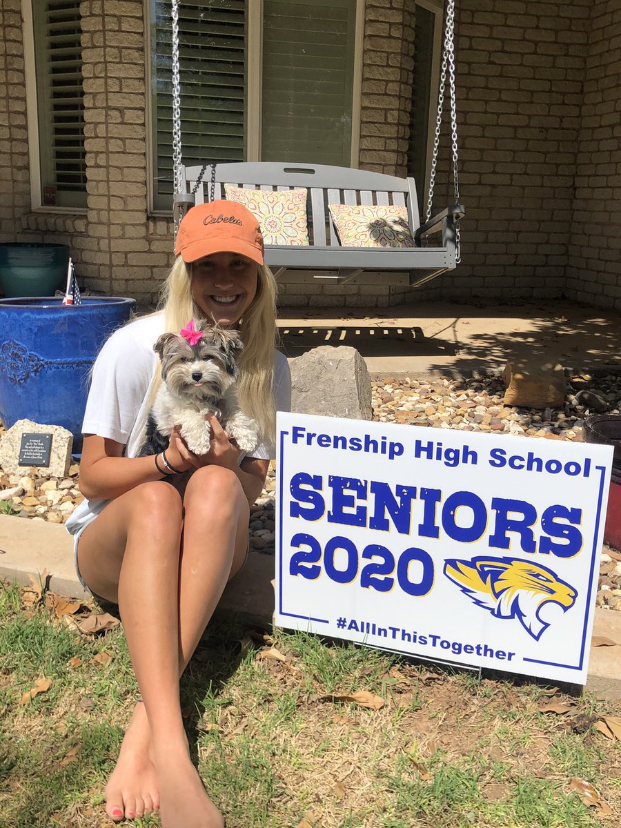 SarahMaddox72's tweet photo. What a wonderful Friday blessing for our seniors! The parade of teachers, admin, & coaches was so awesome & made us both cry! Thank you for the awesome yard sign @FrenshipHS
#FrenshipNation #FrenshipStrong #WeAreAllInThisTogether 💙👩🎓 https://t.co/qpwbtP9eVu