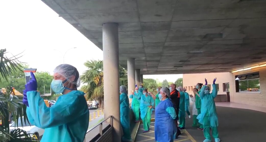 lavozdeltajo's tweet photo. 📲 #TALAVERA | Las Urgencias del Hospital, ejemplo nacional de actuación ante el coronavirus

✔️La Sociedad Española de Medicina de Urgencias y Emergencias enfatiza el protocolo de actuación seguido por el hospital ante la pandemia

📲 Más información ➡️ https://t.co/Z7Od3k8fBE https://t.co/R6Nid4KfvG