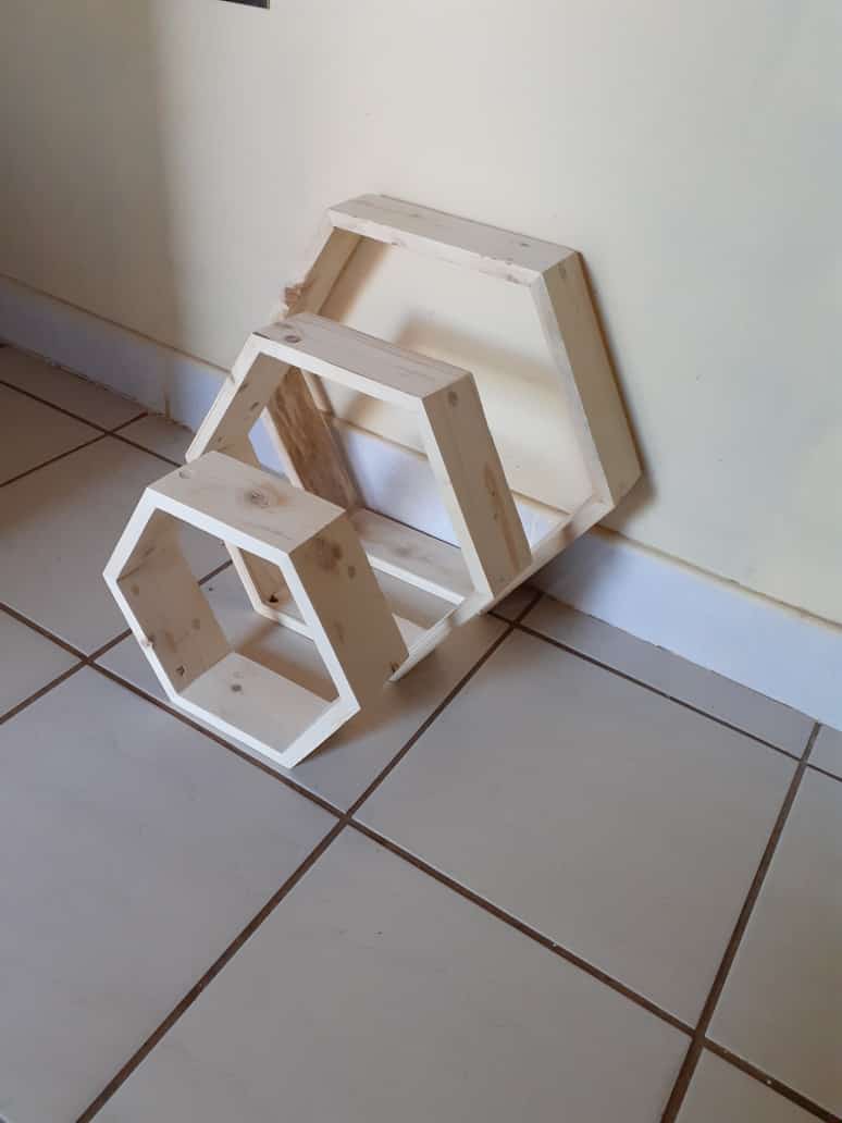 ThatShapwaKid's tweet image. I&apos;m unemployed and need money, but instead of begging, I ask you to support my business. Pimp your house. 1 block is 85nad. 0816278590 
Please retweet, my customers could be on your time-line