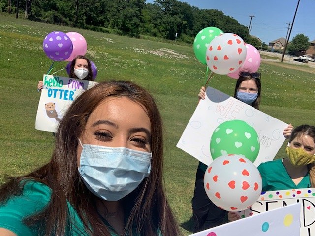 KellerISD_CTE's tweet photo. We are so proud of our CNA students in @KellerISD. On their own, they went to Legend Oaks Healthcare FtW &amp; Heritage House- Keller to spread cheer and happiness to the residents #CelebrateKISD #CTEinKISD     @KellerCentralHS @FossilRidgeKISD @KHSIndianNation @TCHSTalon @KCAL_KISD https://t.co/m78Lfen2PT