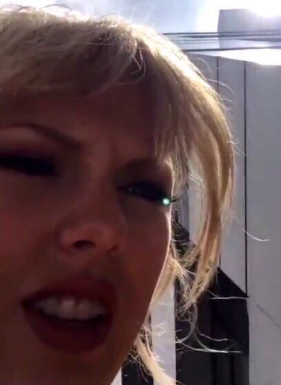 When you accidentally open the front camera, but you're Taylor Swift: a thread
