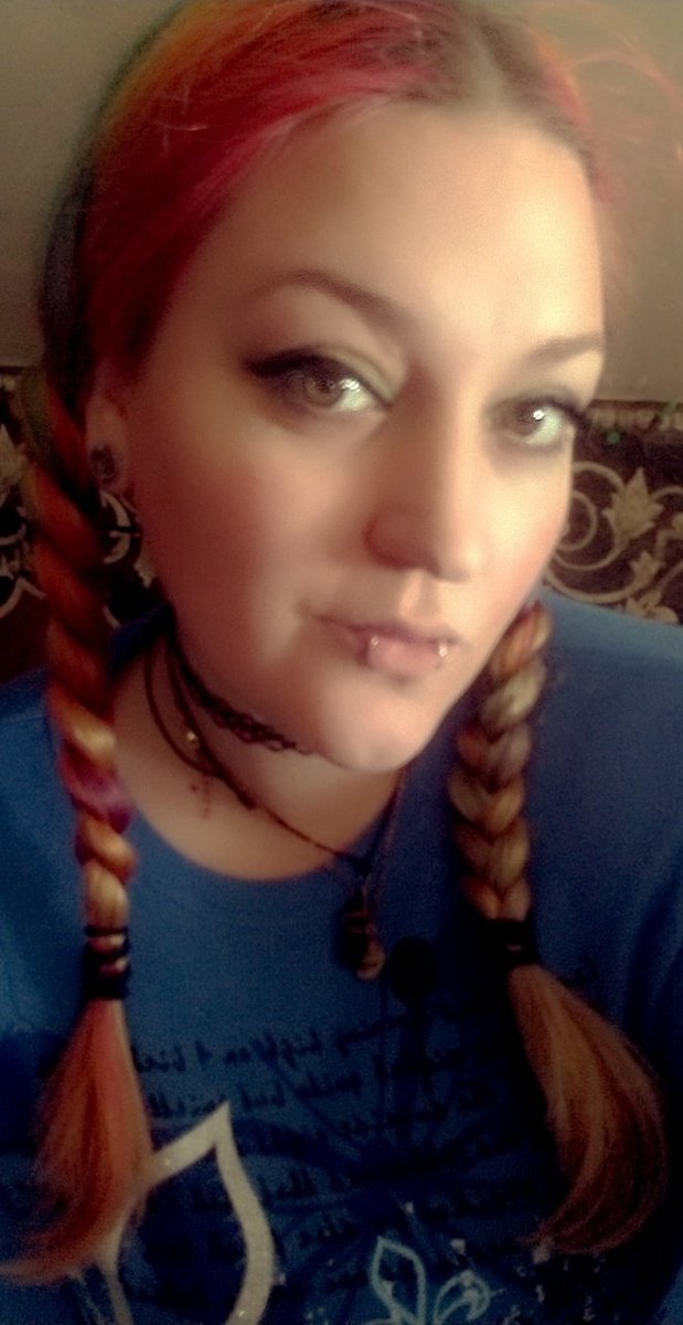 LyssTheBard's tweet photo. Feeling cute. Ish.
Plus I took a break from making blankets https://t.co/fmzqz1zBsA