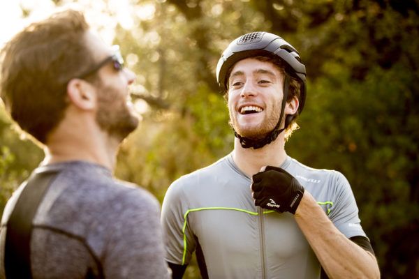 'Jammer, geen competitie dit jaar'  en dus praatte <a href="/kim_vtv/">Kim van 't Verlaat</a> namens Transition bij met <a href="/RobertdeKorte/">Robert de Korte</a> <a href="/paulavanderpou1/">paulavanderpouwkuipe</a> en <a href="/KoendeLeeuw1992/">Koen de Leeuw</a>  over hun gemis van <a href="/Teamcompetities/">Teamcompetities</a> en wat ze nu in plaats daarvan doen buff.ly/2VNzlJy #wijzijntriathlonNL