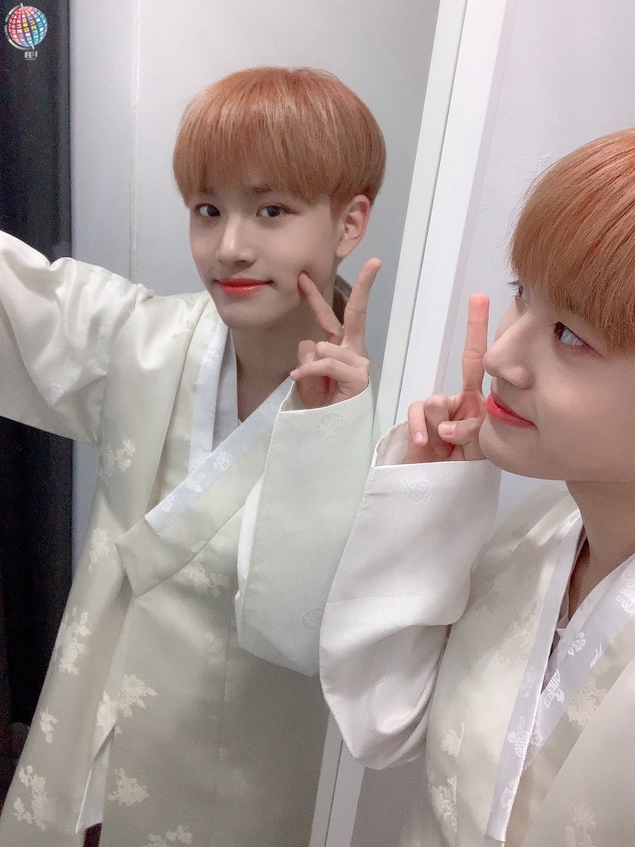 Lviamozer3's tweet photo. #HappyBicDay #HAPPYBICTHDAY #BIC #MCND #Fire_태워_밤새_오늘은BICDAY
@McndOfficial_
BRAZILL🇧🇷💚🎉🖤❤👏❤👏 https://t.co/jL8HpvRnJ3