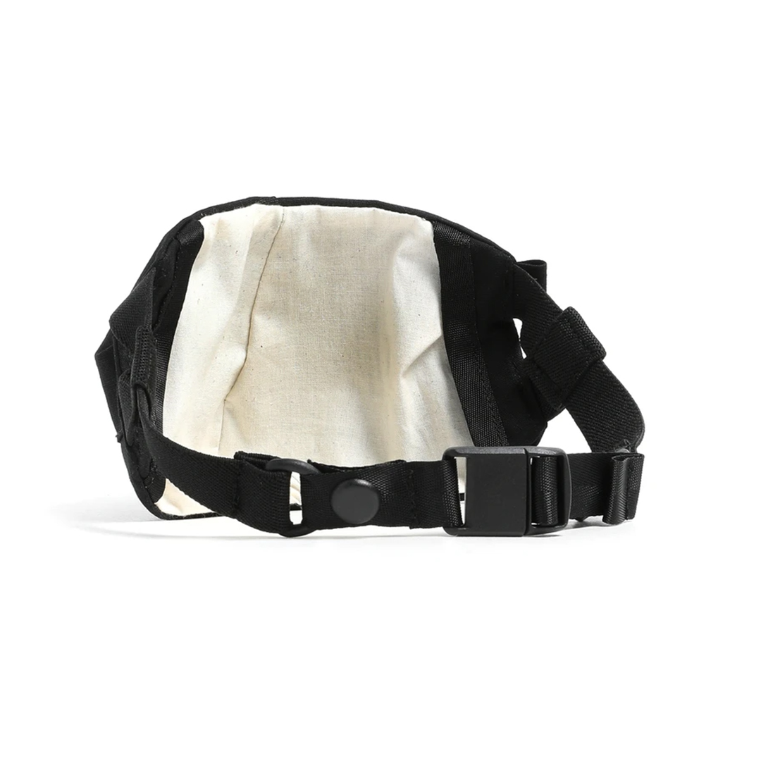 HYPEBEAST's tweet photo. #DSPTCH has launched a durable ripstop face covering. The #mask features a sturdy, all-black ripstop fabrication, an interior lined with 100% cotton muslin for breathability, and a softer feel against the skin.
Photo: DSPTCH https://t.co/2iYHAErUG4