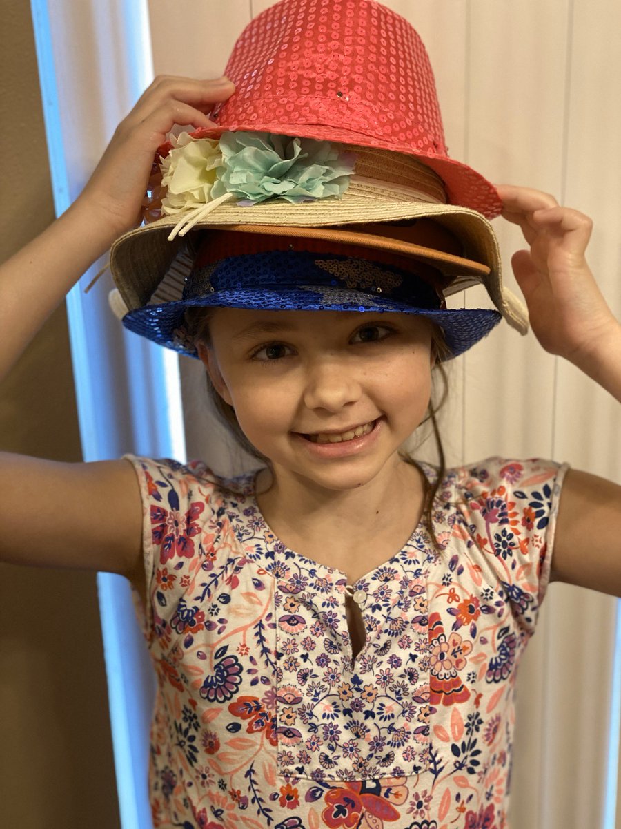 hetland_n's tweet photo. Hat stack! #wcsfunfriday #wcsflight https://t.co/n58T0FiDEl