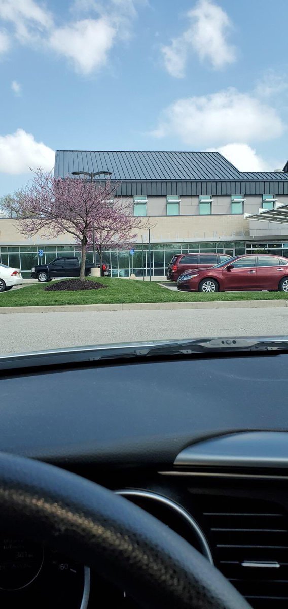 PMiller114's tweet photo. Paul I. Miller donated lunch to Barrington Health to show gratitude for providing care for our families and  Community. 💙💛💙💛#WildcatStrong https://t.co/Qzkh1tVsZD