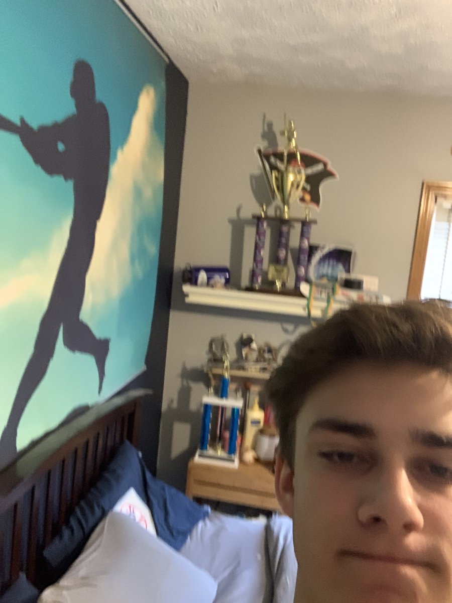 DomMakesHisBed tweet media