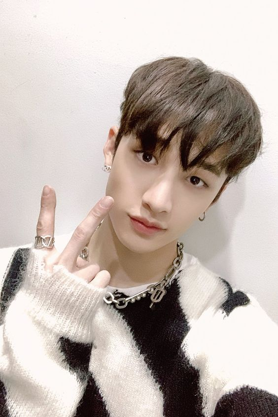 skzismyuniverse's tweet photo. #StaysMissBangChan 
@Stray_Kids #StrayKids #Bangchan #BangChanPleasePost https://t.co/tMMqFtSZmc