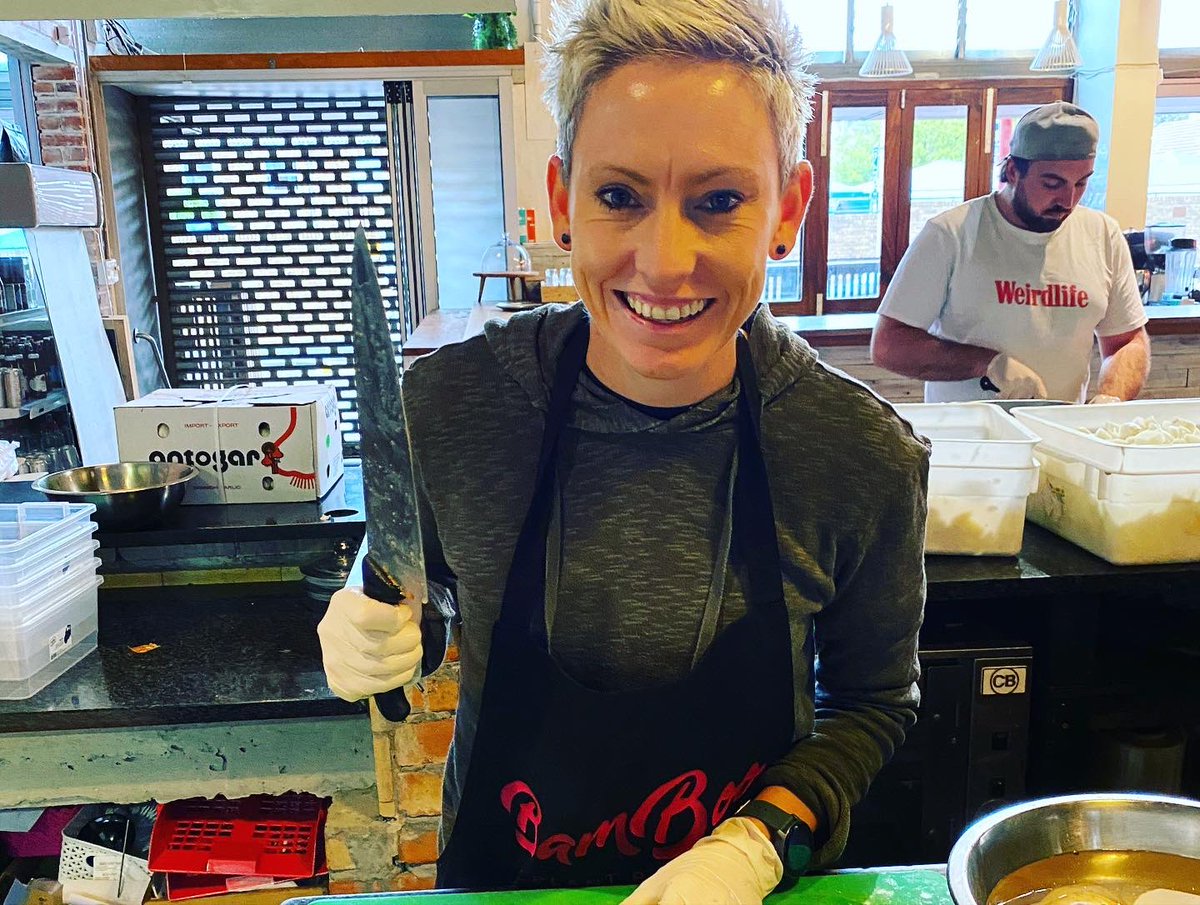 kim voller tweet media