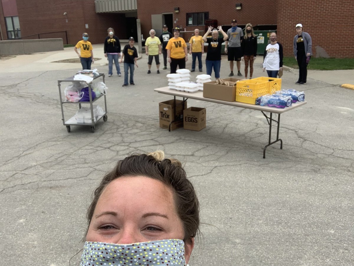 WintersetSchool's tweet photo. Thanks JoJo for leading the charge to keep our students fed! https://t.co/GAj5nVmQDs