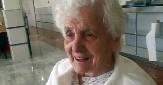 NVMVelez's tweet photo. Una malagueña de 107 años supera el coronavirus tras padecer la gripe española de 1918

Fuente: Axarquía Hoy Noticias
Informa: Cristina Zamora https://t.co/TXJF1CQJ0L