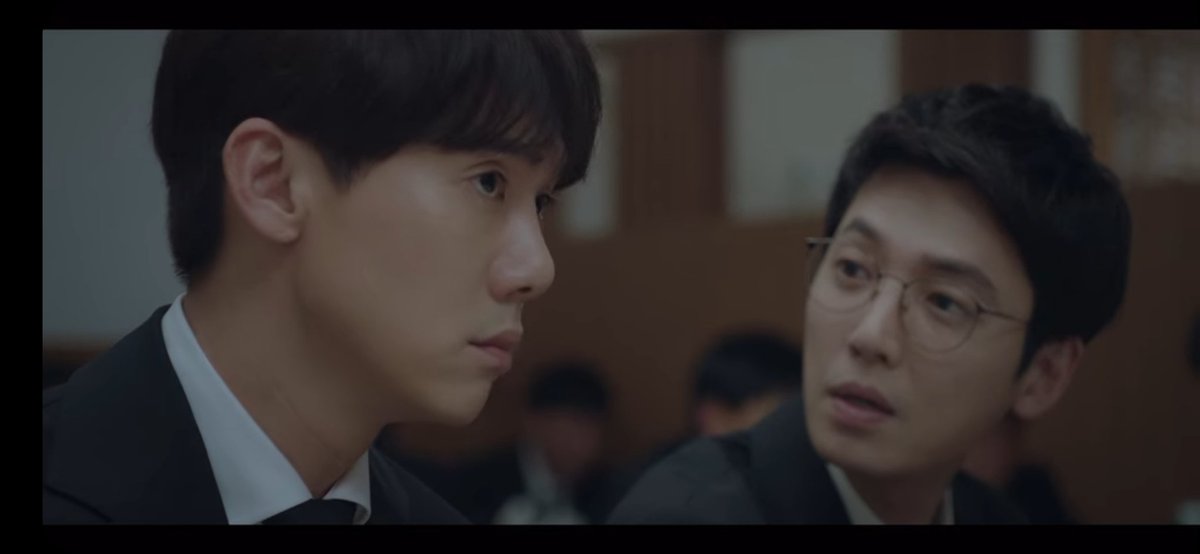 In the funeral scene, it was Songhwa that Jungwon pointedly stared at when asked if they ever crossed the line with each other.  #HospitalPlaylist  #슬기로운의사생활  #송화  #정원  #전미도  #유연석  #JeonMido  #YooYeonSeok