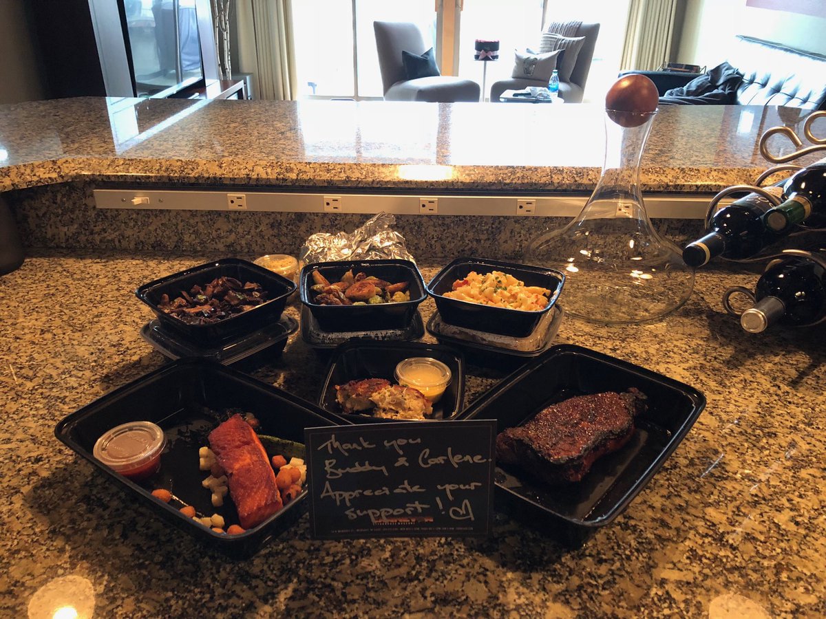 TheFirm_LLC's tweet photo. So many great restaurants in the city providing amazing food through curbside delivery, but the best staff works with ⁦@OmarMKE1⁩ ⁦@CarnevorMKE⁩ https://t.co/R04Ubih4Li