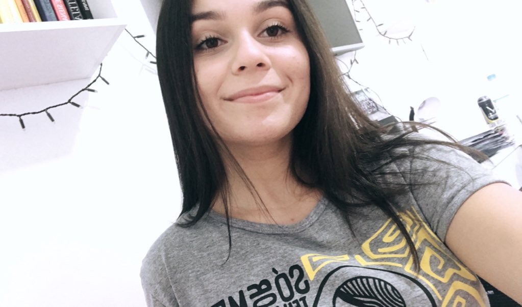 lizzywiser's tweet photo. Lauren inspires me to be better and I commit myself to meditate everyday and be more grateful for what i have. this new song made i thought about my life and my family and i want to change some habits. a little step everyday from now! #50ftwithme @LaurenJauregui ๐ธ๐ฆโจ https://t.co/lOl4leFC5b