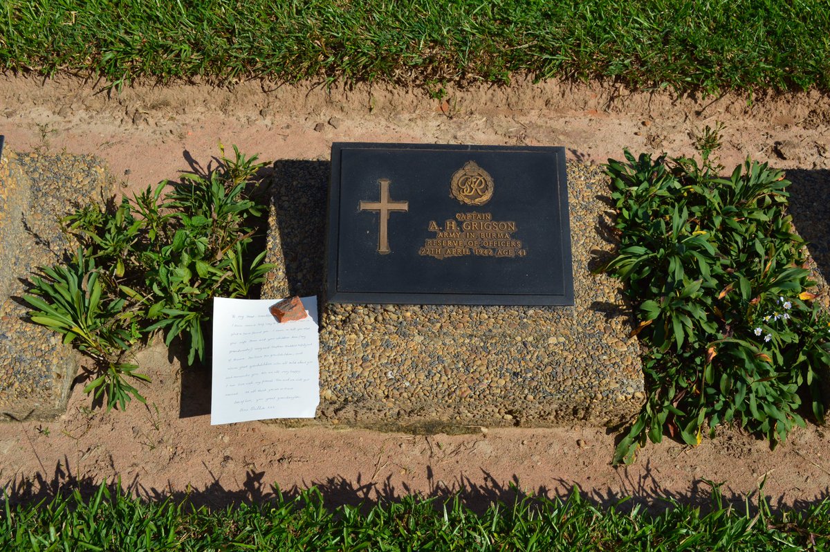 SusieFoster33's tweet photo. My grandfather’s grave in the Taukkyan War Cemetery in Myanmar with a letter my niece wrote to him when she visited. I tear up every time I read it ❤️  #StandAtDawn #AnzacDay2020 #LestWeForget https://t.co/Ej9MyDYc4u