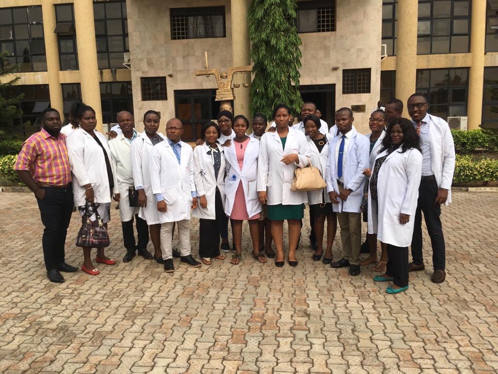 ArdEsuth's tweet photo. Doctors should not be taken to court by Enugu State Government for asking for their wages.
#EnuguDoctorsLivesMatter. @NCDCgov @Fmohnigeria @lindaikeji @MobilePunch @renoomokri @NGRPresident @NGRSenate @EdogaMD @amnesty @AmnestyNigeria @femigbaja https://t.co/rZLQxyw6yq