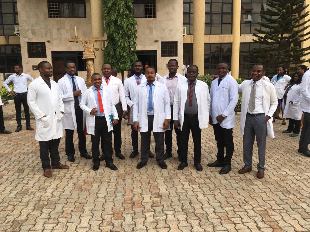 ArdEsuth's tweet photo. Doctors should not be taken to court by Enugu State Government for asking for their wages.
#EnuguDoctorsLivesMatter. @NCDCgov @Fmohnigeria @lindaikeji @MobilePunch @renoomokri @NGRPresident @NGRSenate @EdogaMD @amnesty @AmnestyNigeria @femigbaja https://t.co/rZLQxyw6yq