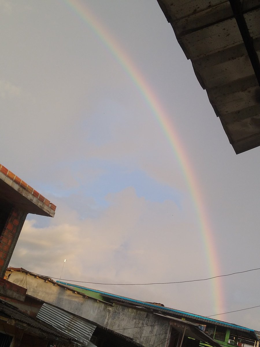 Dicen que cada que sale el arcoiris es porque todavía hay esperanza🥰