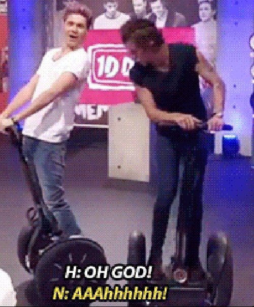 - harry styles as f•r•i•e•n•d•s characters: a thread -