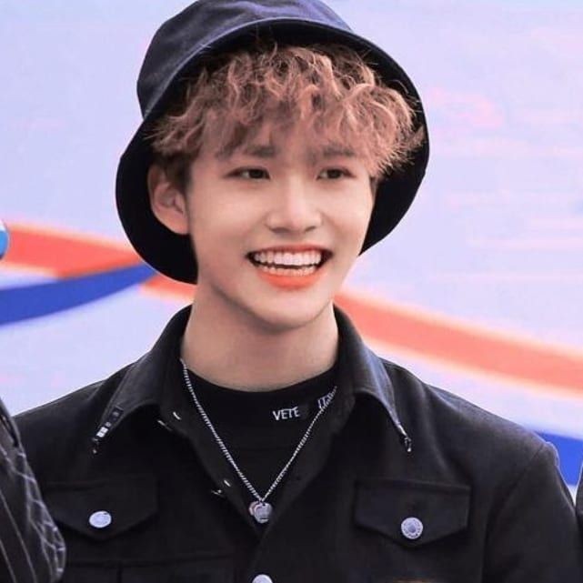 ggukisss's tweet photo. EU ESQUECI DO ANIVERSÁRIO DO AMOR DA MINHA VIDA
#HAPPYBICTHDAY
#Fire_태워_밤새_오늘은BICDAY
#HappyBicDay
@McndOfficial_ https://t.co/vciskW9a63