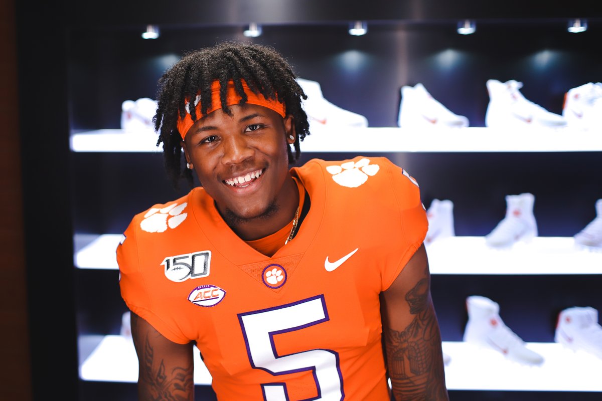 Jim_Clements1's tweet photo. Congratulations to Tee Higgins on being drafted by the @Bengals! I am proud of you and all that you will accomplish in the NFL #ClemsonNFL #NFLDraft https://t.co/YZVwREjQvm