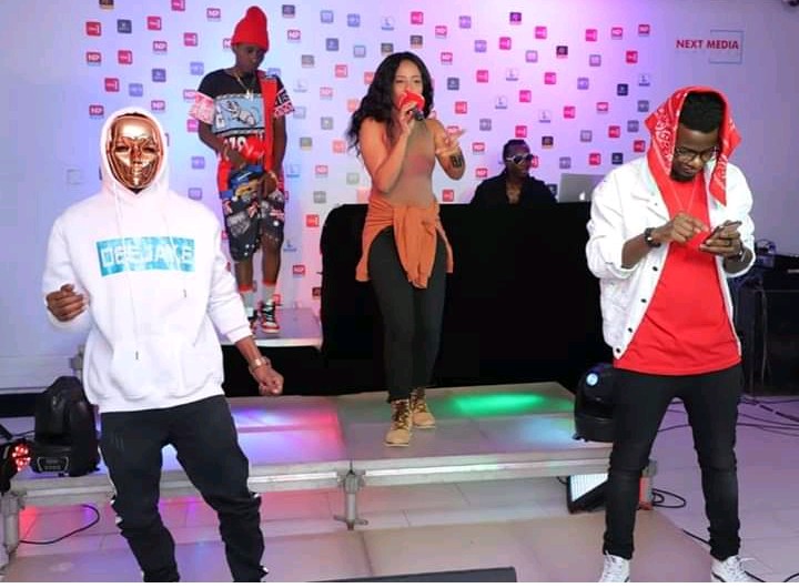 AJo3eddy's tweet photo. #NbsKatchUp
#McKats
#DjRoja
#VjMercyPro
Its only #FireDede https://t.co/apUm2w9R2e