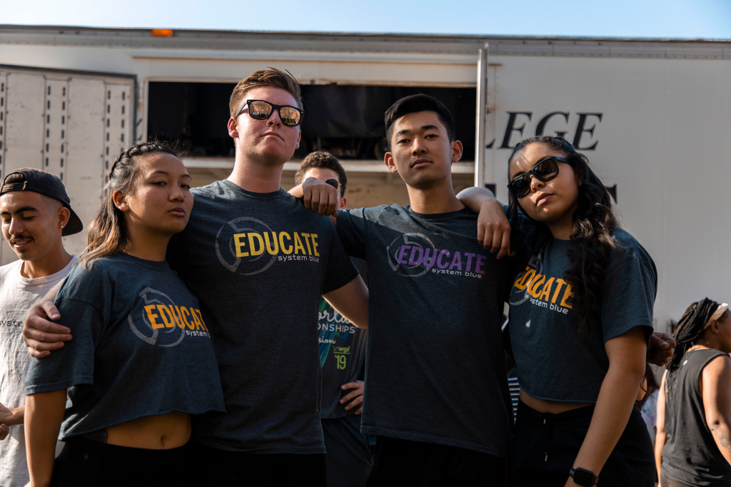 rccdrums's tweet photo. Happy Friday, friends 😎
.
.
.
.
#rccworld #systemblue #bdworld #wgi #wgi2020 #scpa20 #teamscpa #promark #evansdrumheads #on2percussion #dpgfloors #presonus #zildjian #pageantryinnovations #meinl #ccdcostuming #roland https://t.co/d1F7Pt6Zdq