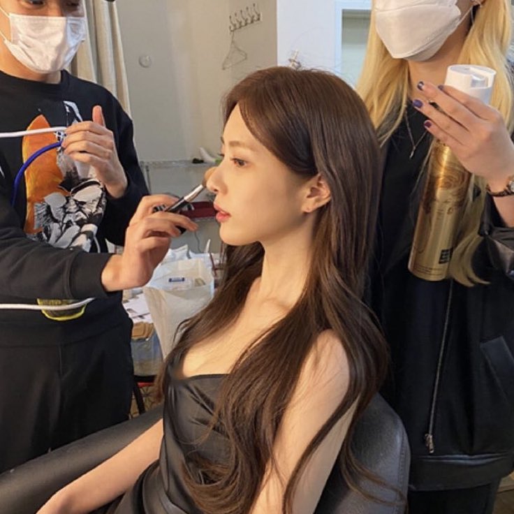 lee haein pics tweet media