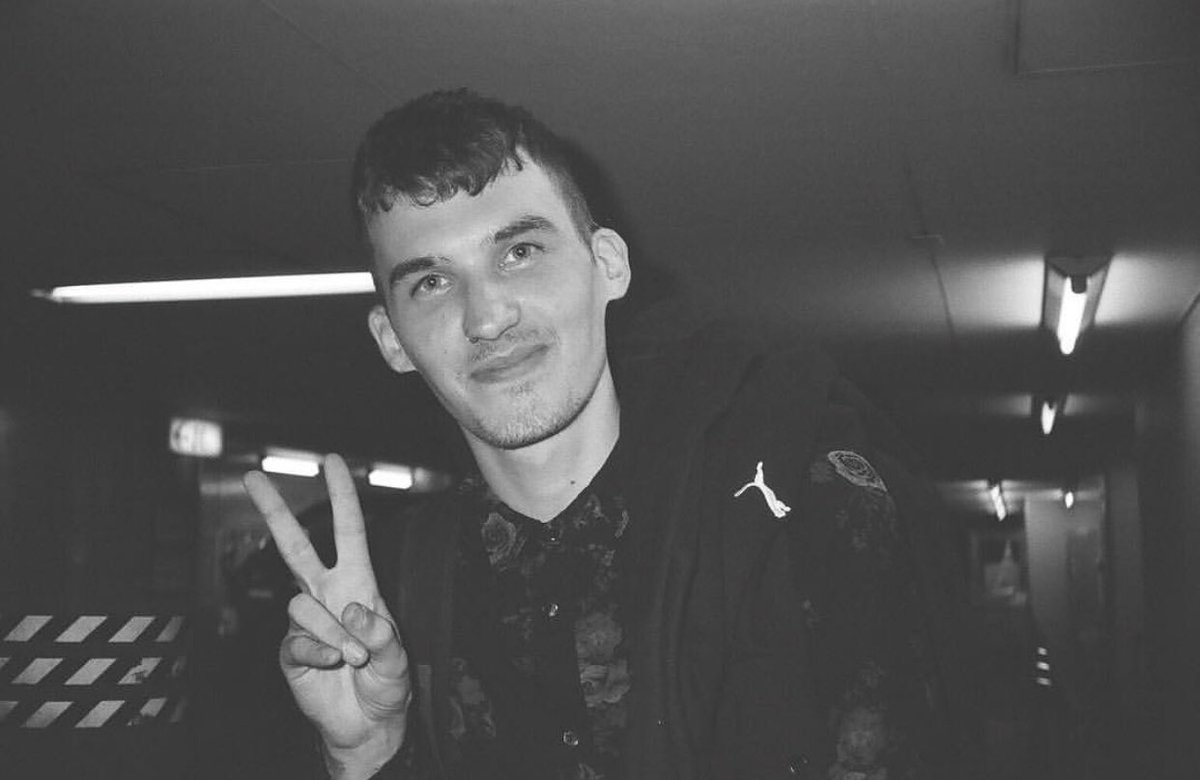 xohvnnvh's tweet photo. #UseMeChallenge Day 24. Here’s three photos of Alex because he’s too precious and I can’t choose just one. https://t.co/f0btUqOEf8