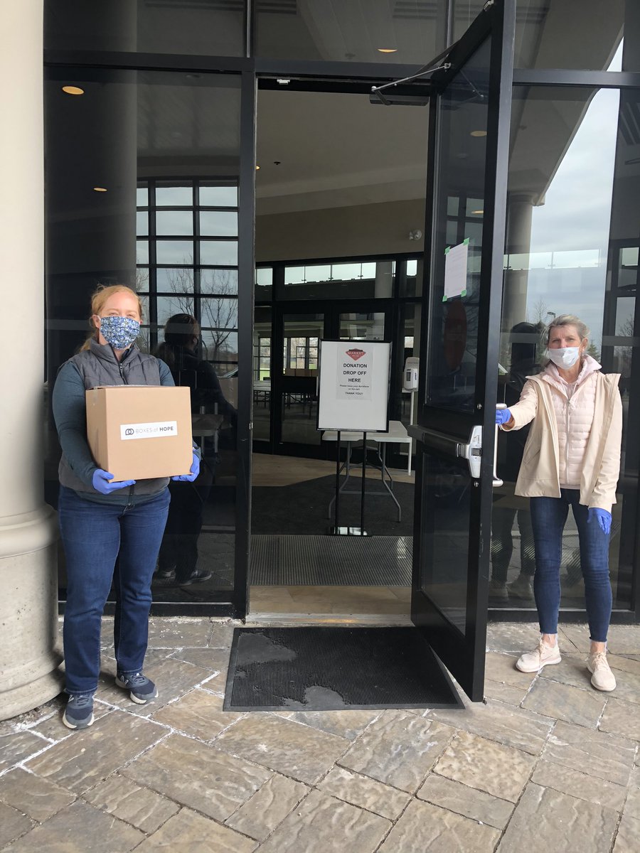 RobbieSymons's tweet image. What a blessing to deliver some BOXES OF HOPE today to those in need in our community. 

If you know someone in need then please let us know as we are eager to LOVE. @HopeBibleOak  hopeoakville.ca.