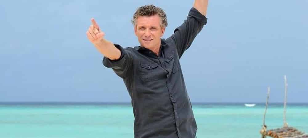 DariusBucks's tweet photo. #KohLanta 

“
- S’ayez les joueurs sont en places, l’arbitre va pouvoir donner le coup d’envoi de cette seconde MI temps qui s’annonce passssionnAnte mon cher Arsène 

” https://t.co/FOIEroLvMv