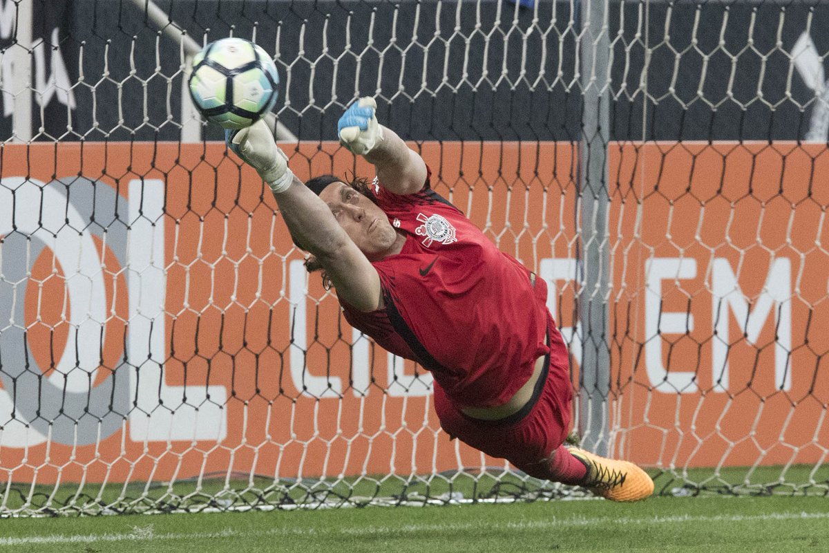 Fiel, hoje é o Dia do Goleiro! Parabéns para todos os goleiros que já vestiram o manto alvinegro!  🎉🎊🎈

📸 Agência Corinthians

#VaiCorinthians
#DiaDoGoleiro
#ArenaCorinthians