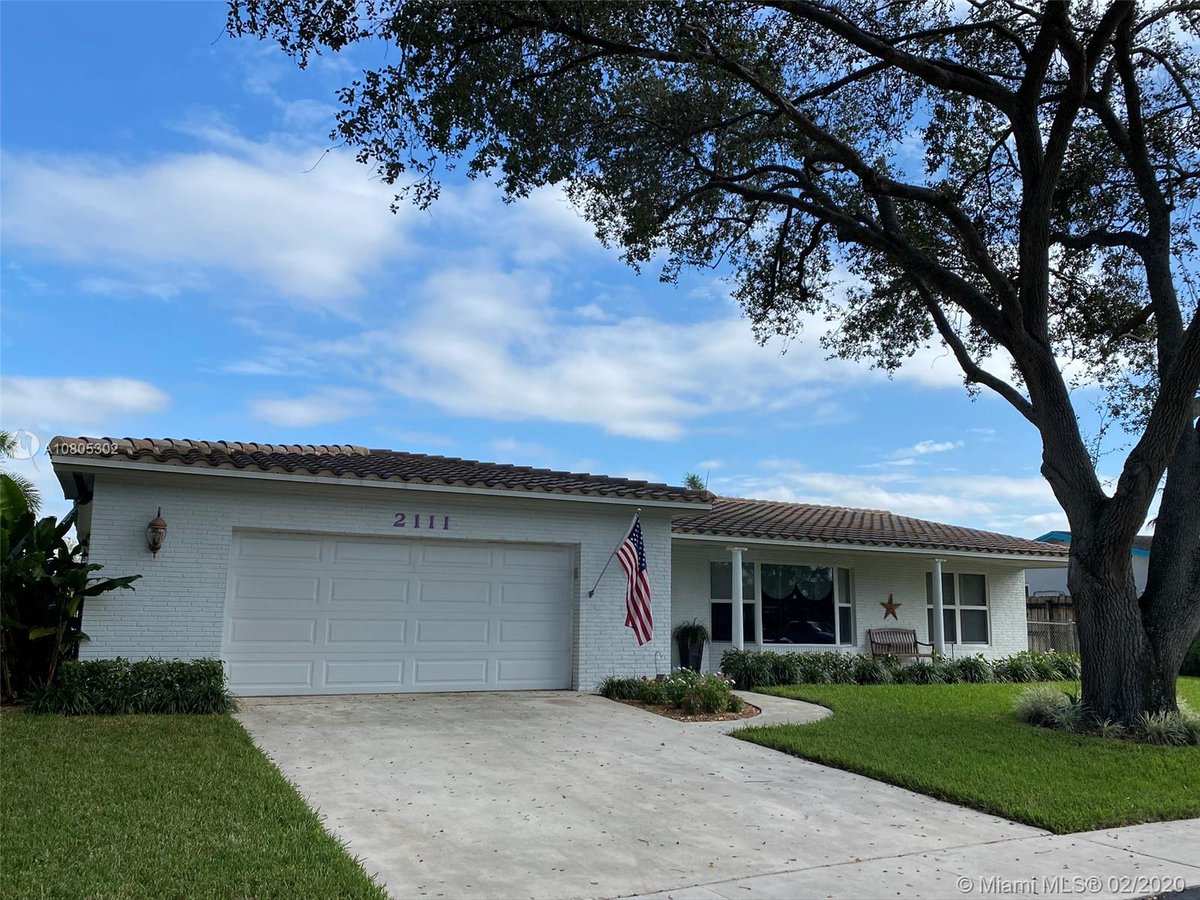 VelezPremier's tweet photo. Interested in this property? Contact me to see it in person! #homesforsale  https://t.co/EjGwnLLDuT https://t.co/rMlM3hCrzh