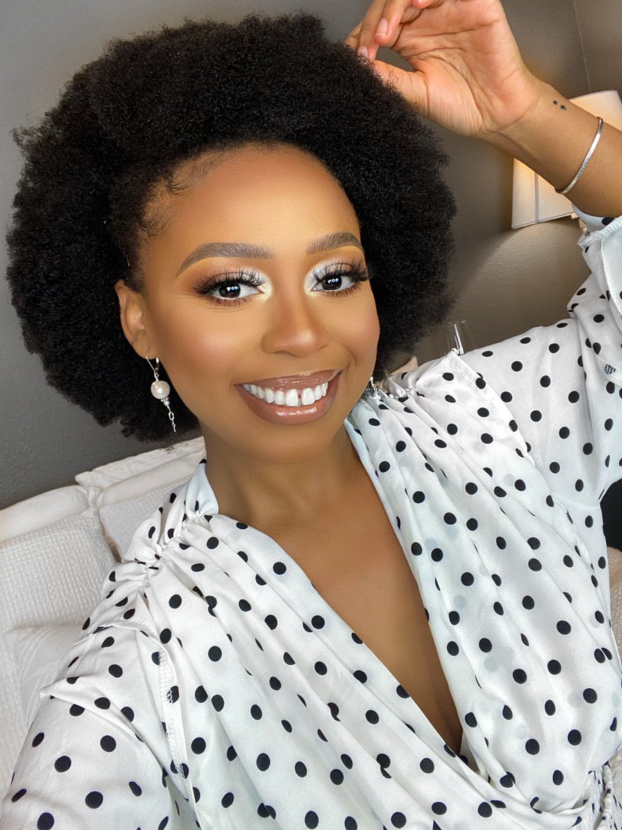 Glori___R's tweet image. I’m turning into my mother and honestly I’m loving it.